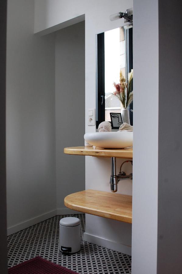 Huis Nest Logies Bed & Breakfast ฮาลเลอ ภายนอก รูปภาพ